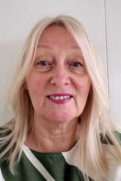 Mrs D Cole