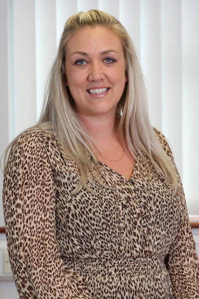 Mrs L Steen